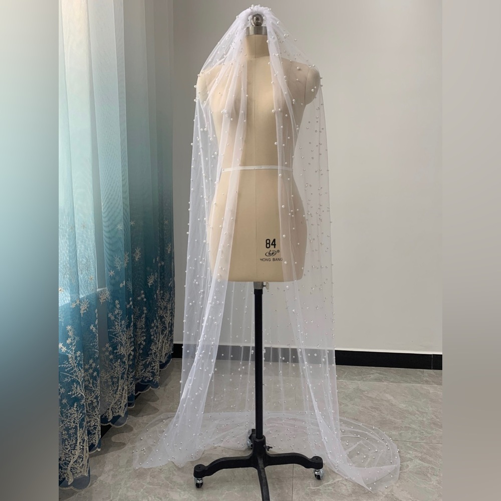 Cathedral Pearl Veil - Picture 7 of 10